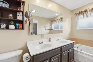 10584 Amity Dr, Aurora, IN 47001 - Photo 27