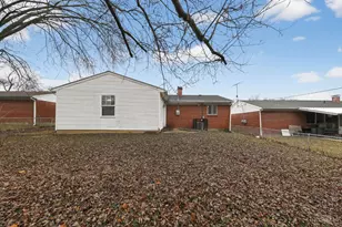 1931 Lotushill Dr, Springfield Township, OH 45240 - Photo 5