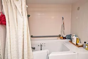 2444 Madison Rd, Cincinnati, OH 45208 - Photo 27