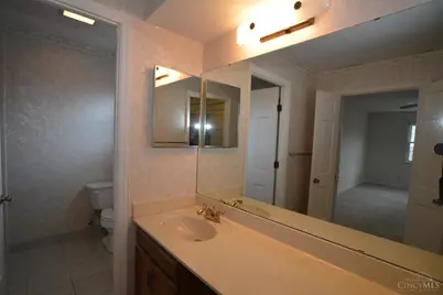 1064 Orinda Drive, Montgomery, OH 45249 - Photo 17