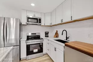 8719 Hood Ct, Springfield Township, OH 45231 - Photo 13