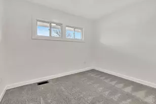 8719 Hood Ct, Springfield Township, OH 45231 - Photo 17