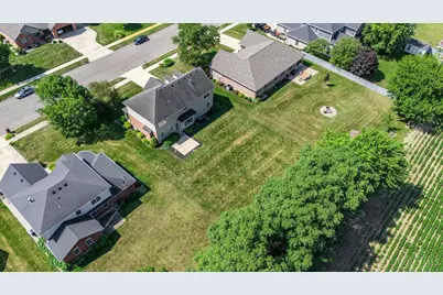 2961 Parkwood Drive, Troy, OH 45373 - Photo 9