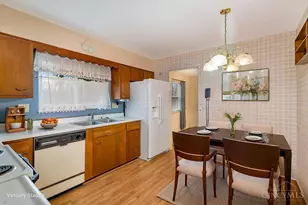 9369 Ranchill Dr, Cincinnati, OH 45231 - Photo 11