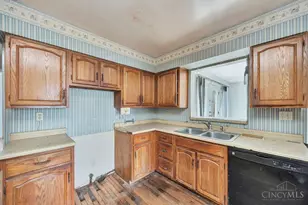 1659 Devils Backbone Rd, Green Township, OH 45233 - Photo 11