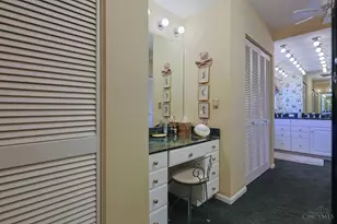 2833 Grandin Hollow Ln, Cincinnati, OH 45208 - Photo 33