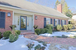 2833 Grandin Hollow Ln, Cincinnati, OH 45208 - Photo 3