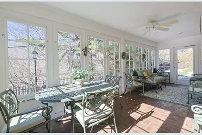 2833 Grandin Hollow Lane, Cincinnati, OH 45208 - Photo 25