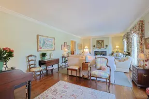 2833 Grandin Hollow Ln, Cincinnati, OH 45208 - Photo 7