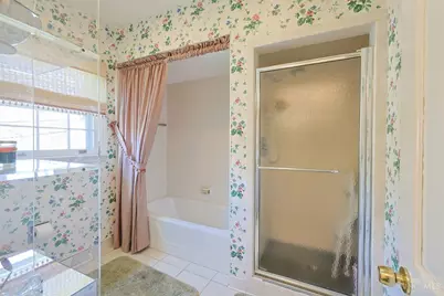 2833 Grandin Hollow Lane, Cincinnati, OH 45208 - Photo 31