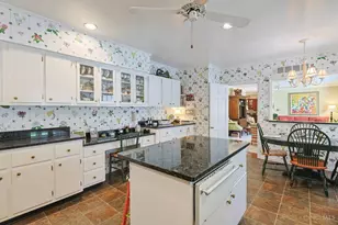 2833 Grandin Hollow Ln, Cincinnati, OH 45208 - Photo 21