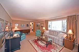 9876 Lorelei Dr, Springfield Township, OH 45231 - Photo 9