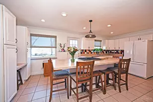 9876 Lorelei Dr, Springfield Township, OH 45231 - Photo 11