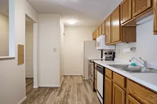 12061 Carrington Ln, Loveland, OH 45140 - Photo 9