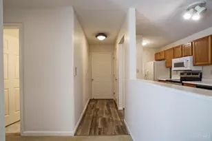 12061 Carrington Ln, Loveland, OH 45140 - Photo 3