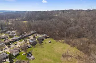 332 Lux Ave, Springfield Township, OH 45216 - Photo 37