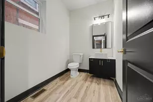 112 Valencia St, Cincinnati, OH 45219 - Photo 9