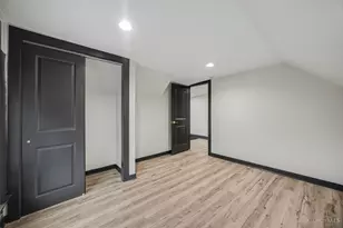 112 Valencia St, Cincinnati, OH 45219 - Photo 19