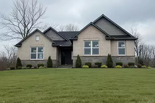 3561 Sunny Acres Dr, Ross Township, OH 45013 - Photo 1