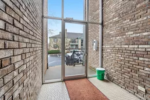 9750 Bunker Hill Ln, Montgomery, OH 45242 - Photo 5