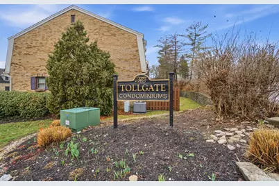 9750 Bunker Hill Lane #60, Montgomery, OH 45242 - Photo 3