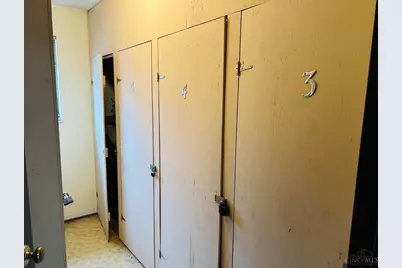 1584 W Galbraith Road, Cincinnati, OH 45231 - Photo 9