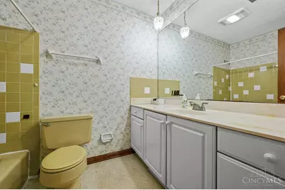 812 Victoria Drive, Franklin, OH 45005 - Photo 19