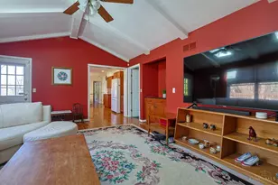 9441 Wyoming Point Pl, Springfield Township, OH 45231 - Photo 13