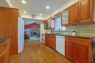 9441 Wyoming Point Pl, Springfield Township, OH 45231 - Photo 17