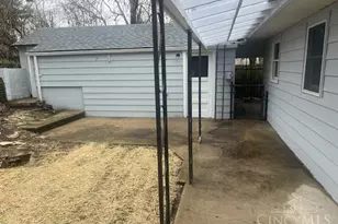 3910 Riverview Ave, Middletown, OH 45042 - Photo 9