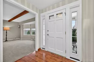 8674 Hollyhock Dr, Springfield Township, OH 45231 - Photo 7