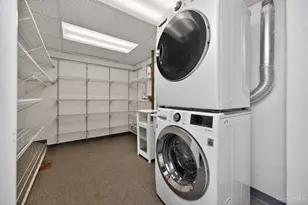 8674 Hollyhock Dr, Springfield Township, OH 45231 - Photo 55