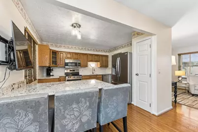 1407 Graymont Court, Springfield Township, OH 45240 - Photo 11