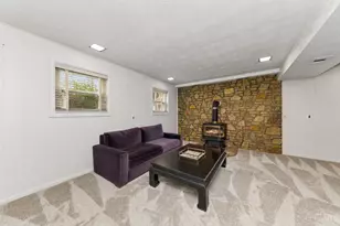 1407 Graymont Ct, Springfield Township, OH 45240 - Photo 35