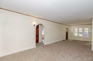 4037 Corinth Blvd, Dayton, OH 45410 - Photo 7