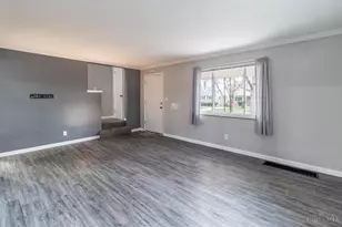 877 Oakfield Ave, Cincinnati, OH 45224 - Photo 5
