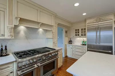 8000 Blome Road, Indian Hill, OH 45243 - Photo 17