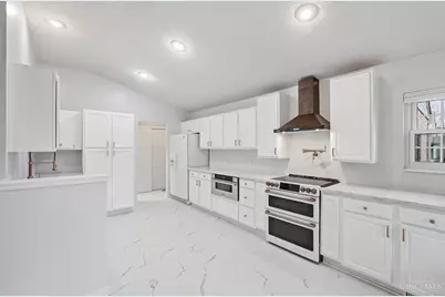 6560 Twin Lakes Drive, Mason, OH 45040 - Photo 7