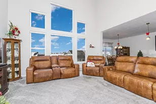 2850 Buckridge Dr, Miami Township, OH 45233 - Photo 5