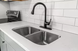 2043 E Teralta Cir, Cincinnati, OH 45211 - Photo 9