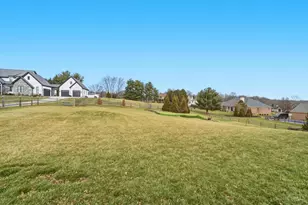 2239 Quail Run Farm Ln, Green Township, OH 45233 - Photo 49