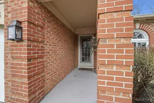 11143 Jardin Pl, Blue Ash, OH 45241 - Photo 5