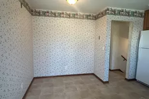 1944 Creswell Dr, Springfield Township, OH 45240 - Photo 9