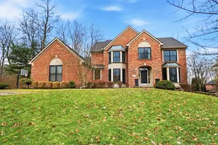 862 Miami Ridge Dr, Miami Township, OH 45140 - Photo 1