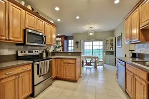 396 Country Manor Dr, Adams Township, OH 45177 - Photo 15