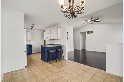 8 Robin Way, Pierce Township, OH 45102 - Photo 5