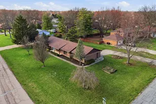 6486 Butterfly Way, West Chester, OH 45069 - Photo 3