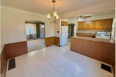 1023 Woodbriar Lane, Cincinnati, OH 45238 - Photo 9