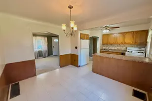 1023 Woodbriar Ln, Cincinnati, OH 45238 - Photo 9