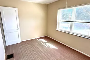 1023 Woodbriar Ln, Cincinnati, OH 45238 - Photo 19